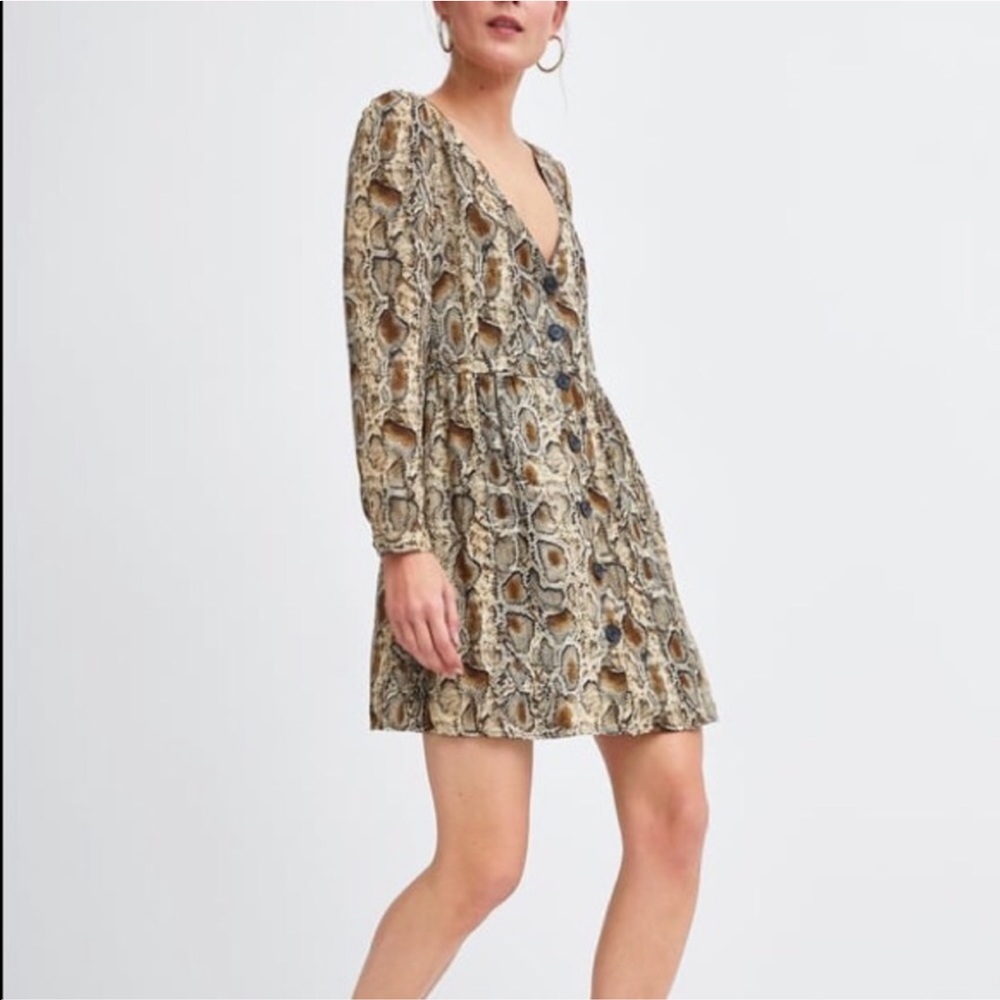 French Snake v-neck Buttoned Dress by Zara